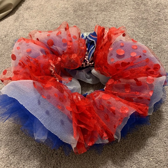 HANDMADE GIANTS TUTU FOR 0-6 months - Picture 2 of 3